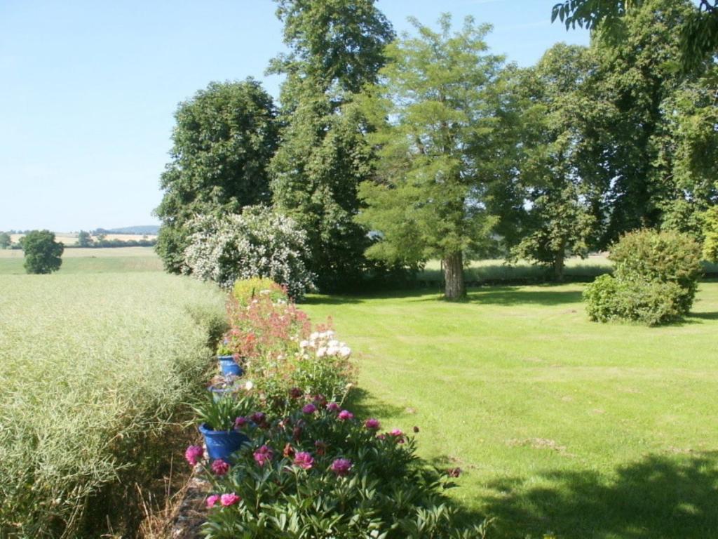 Chambres D'Hotes - Domaine Des Perrieres Crux-la-Ville Exterior foto